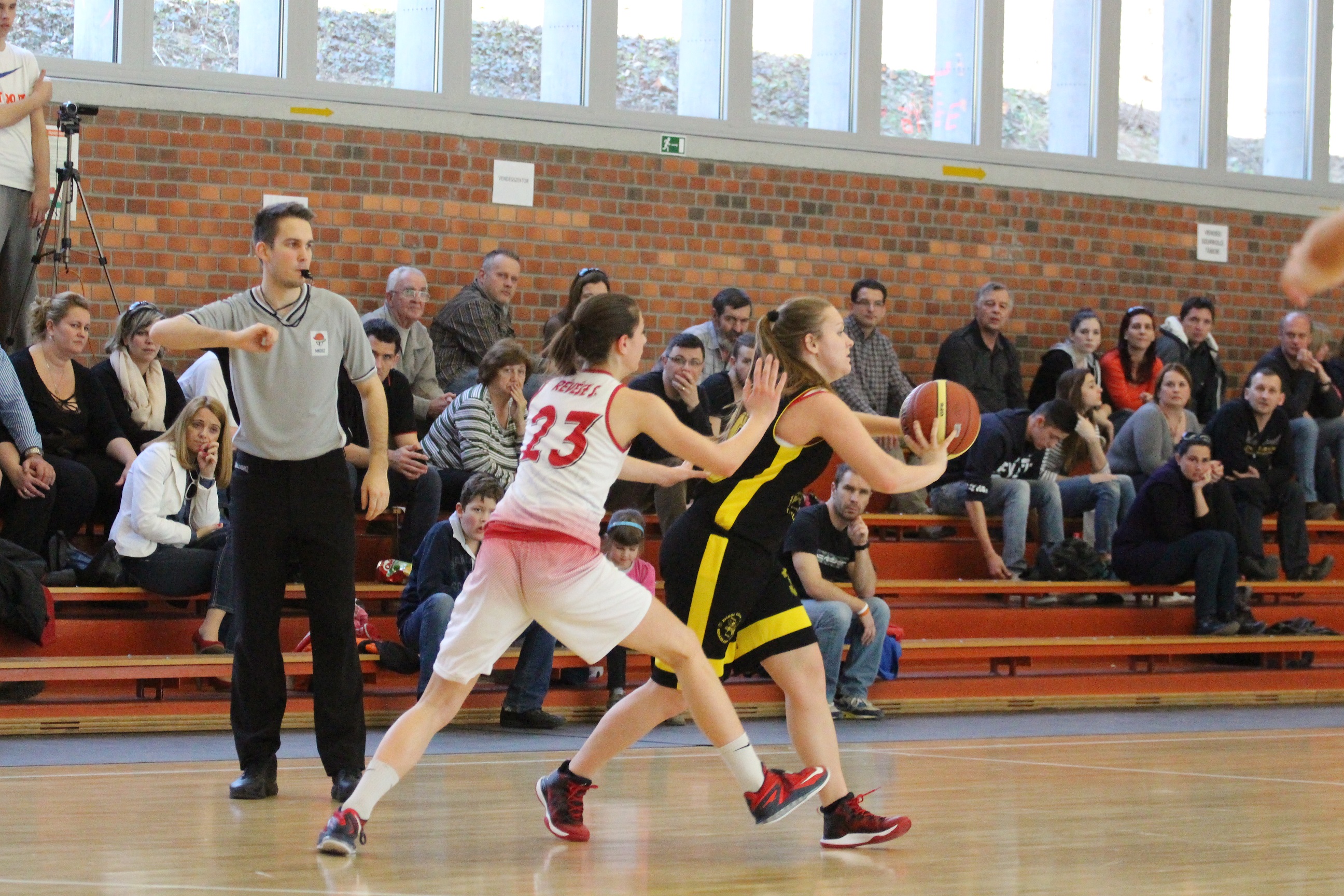 Kecskeméti KC - Zsíros Akadémia Kőbánya 73-37