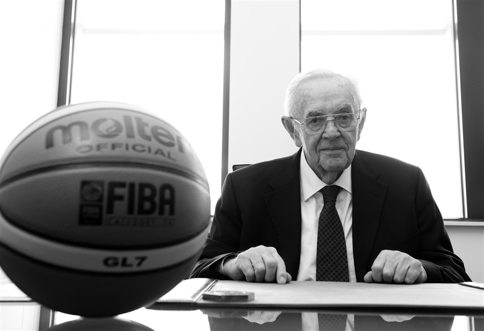 Boriszlav (Bora) Sztankovics - Játékos, edző, a FIBA korábbi főtitkára