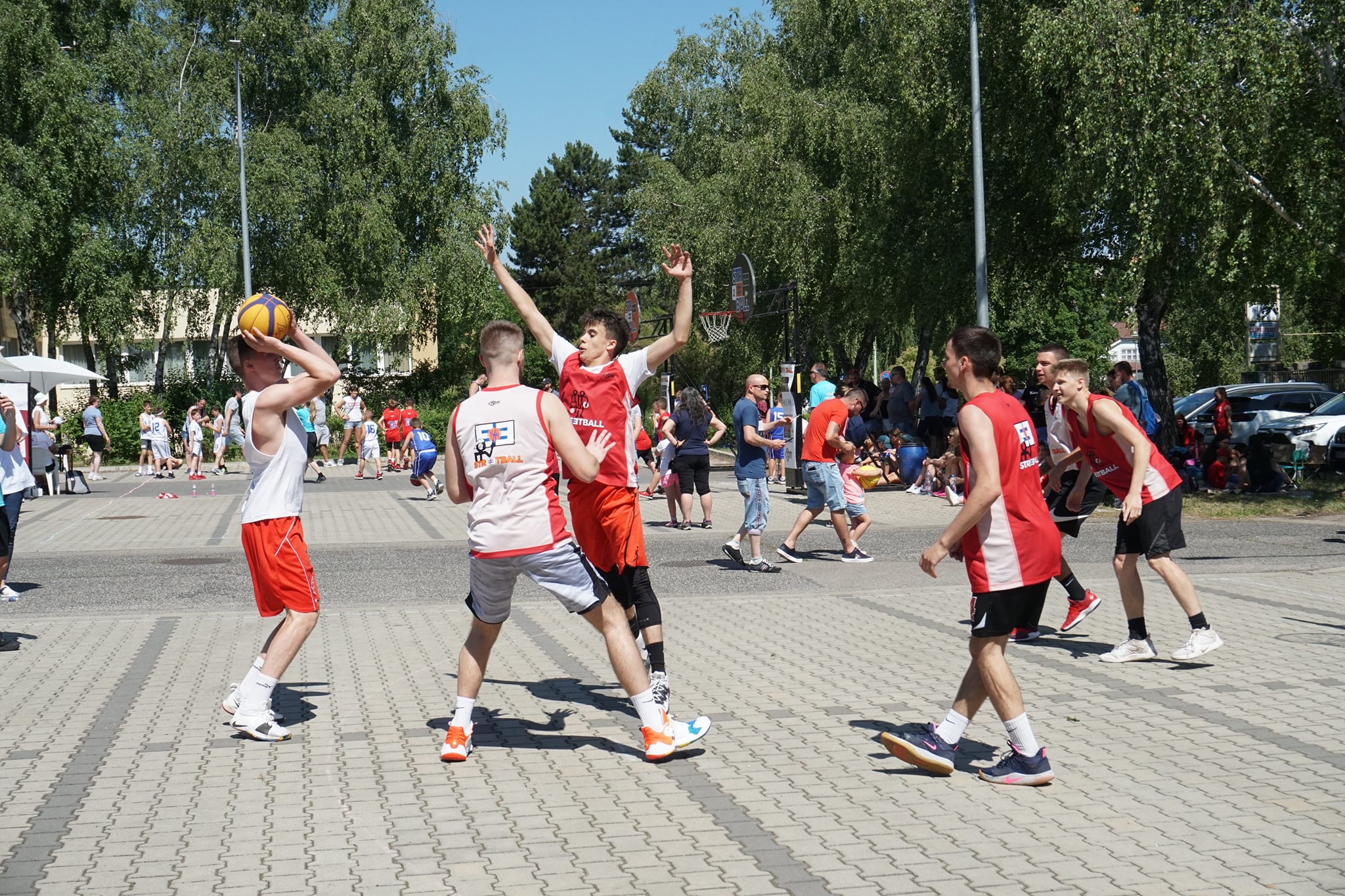 Streetball: Jeles jubileum Oroszlányban