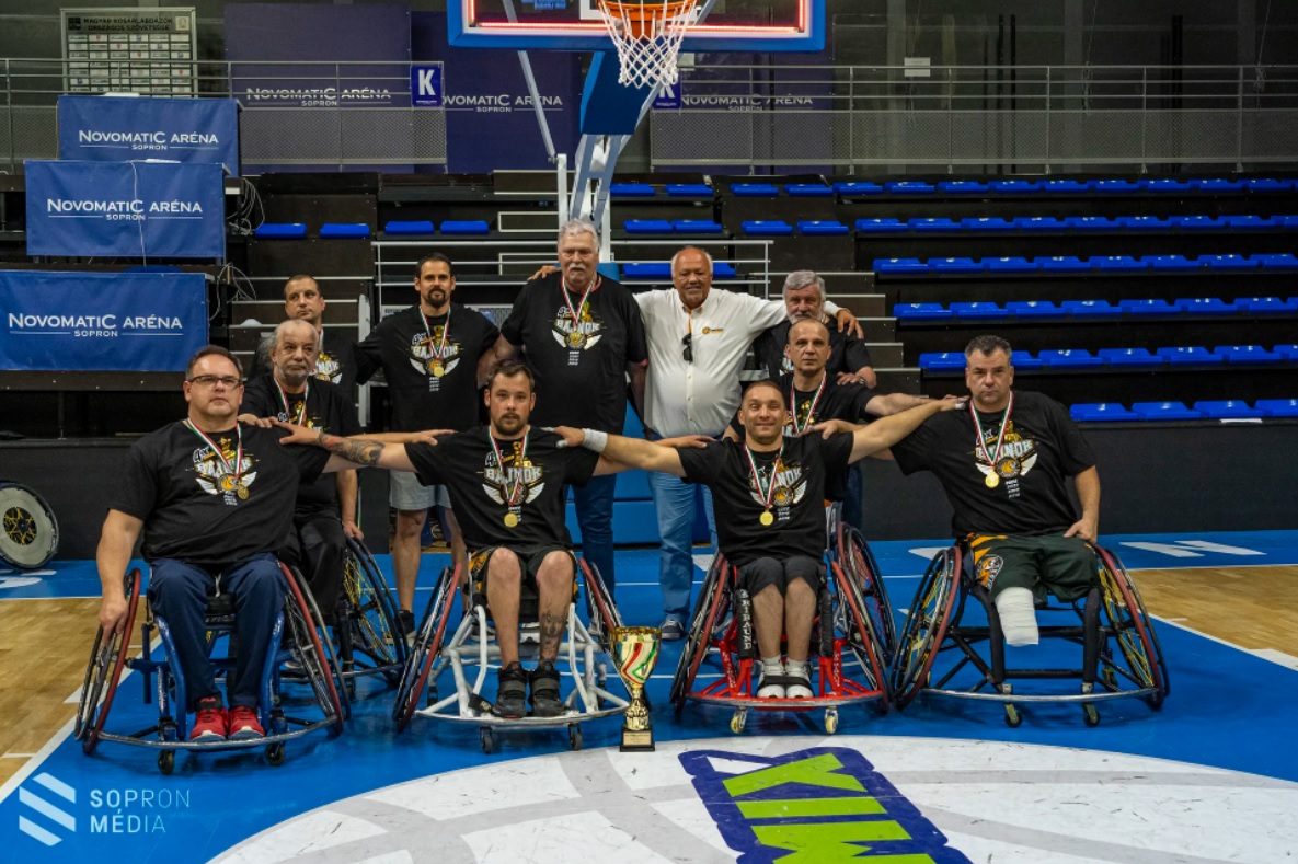 Kerekesszékes kosárlabda: Zsinórban negyedszer bajnok a Soproni Tigrisek csapata