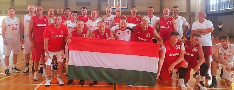 ESBA senior Eb: Elődöntősök az angyali lányok, Bravos-siker a magyar rangadón